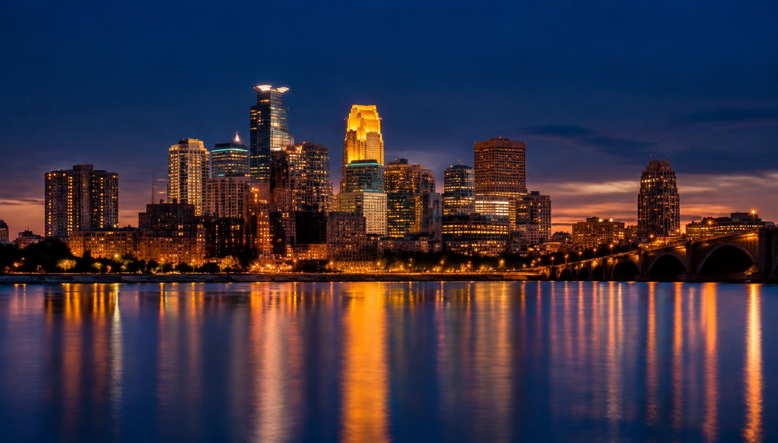 Minneapolis skyline at dusk